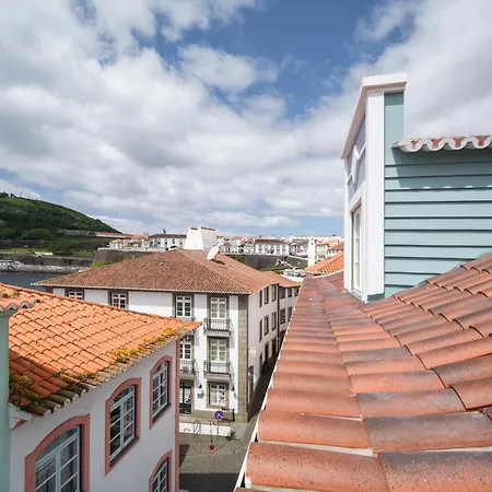 Azimute 5 - T1 Moderno Centro Historico Angra * Angra do Heroísmo